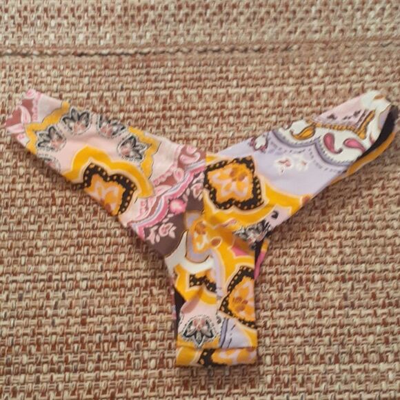 New Mooncore 3 Piece Swimsuit Women's NWT Size M 8-10 - Picture 9 of 9